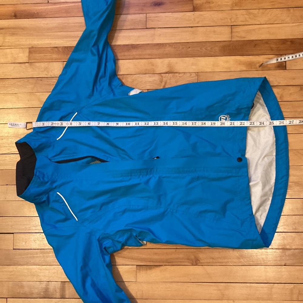 Novara Jacket - Picture 8 of 10